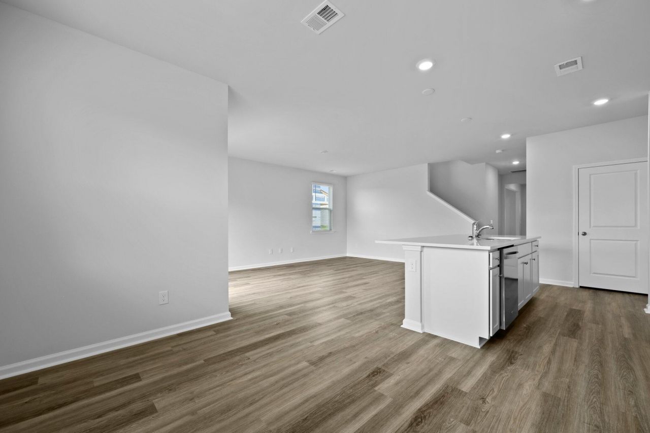 330 Willow Run Drive Photo 16