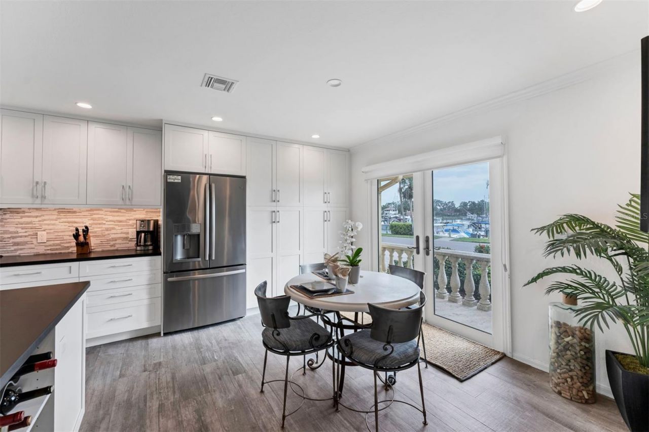 312 Yacht Harbor Drive, Osprey, FL 34229 Photo