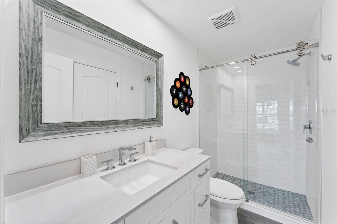 312 Yacht Harbor Drive, Osprey, FL 34229 Photo