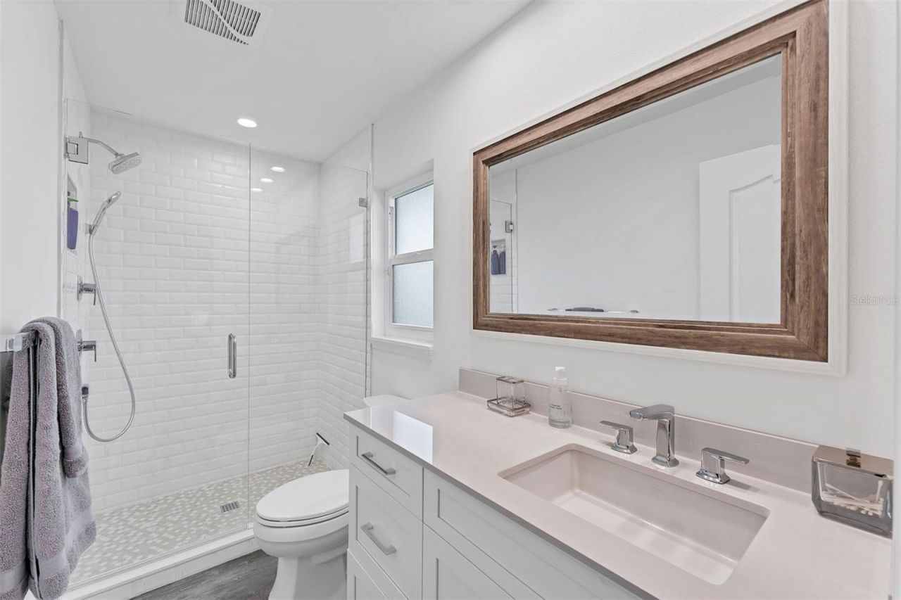 312 Yacht Harbor Drive, Osprey, FL 34229 Photo