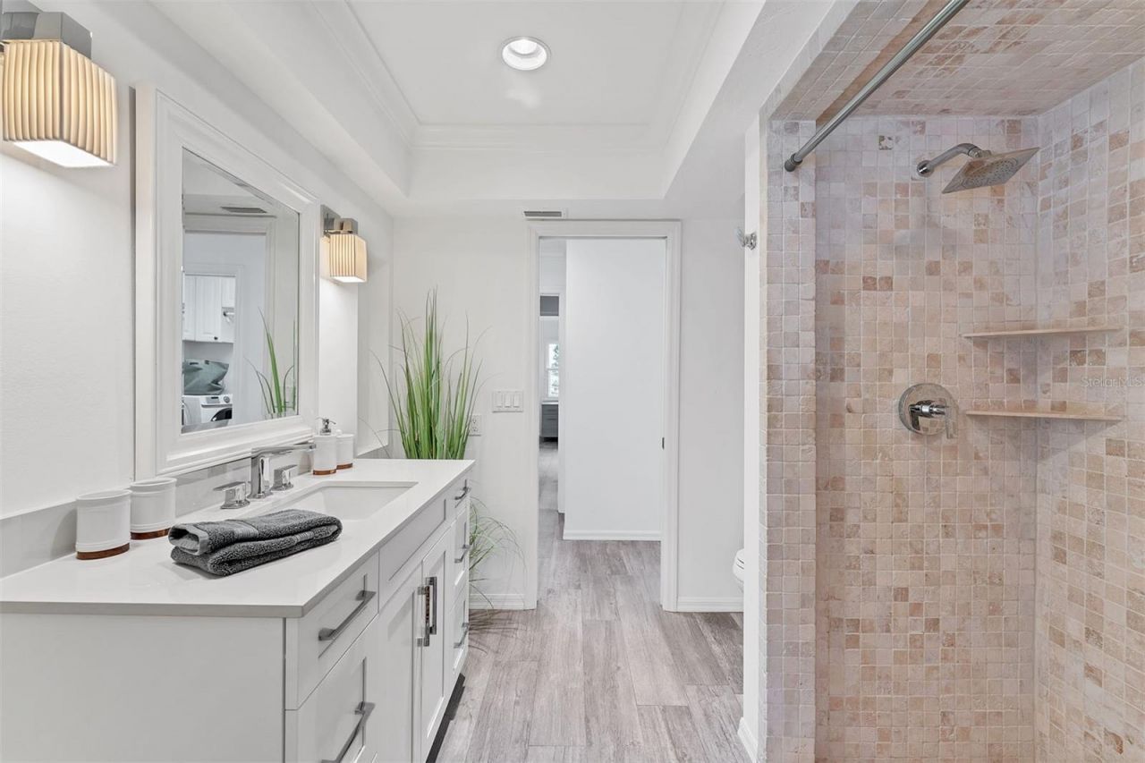 312 Yacht Harbor Drive, Osprey, FL 34229 Photo