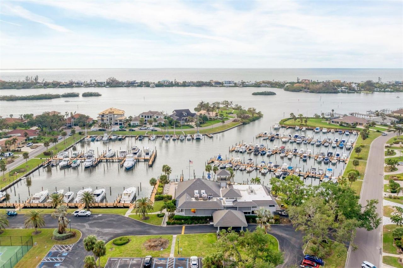 312 Yacht Harbor Drive, Osprey, FL 34229 Photo