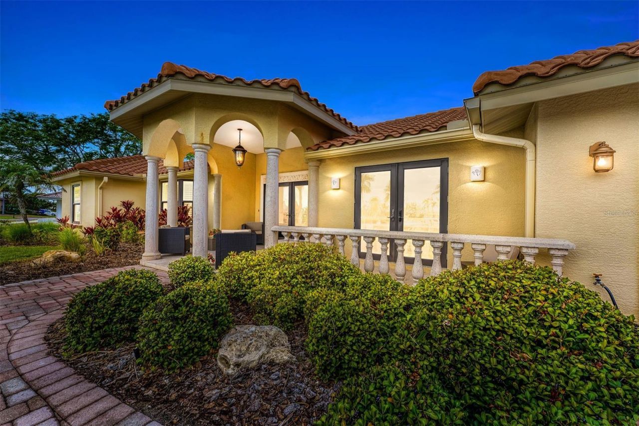 312 Yacht Harbor Drive, Osprey, FL 34229 Photo