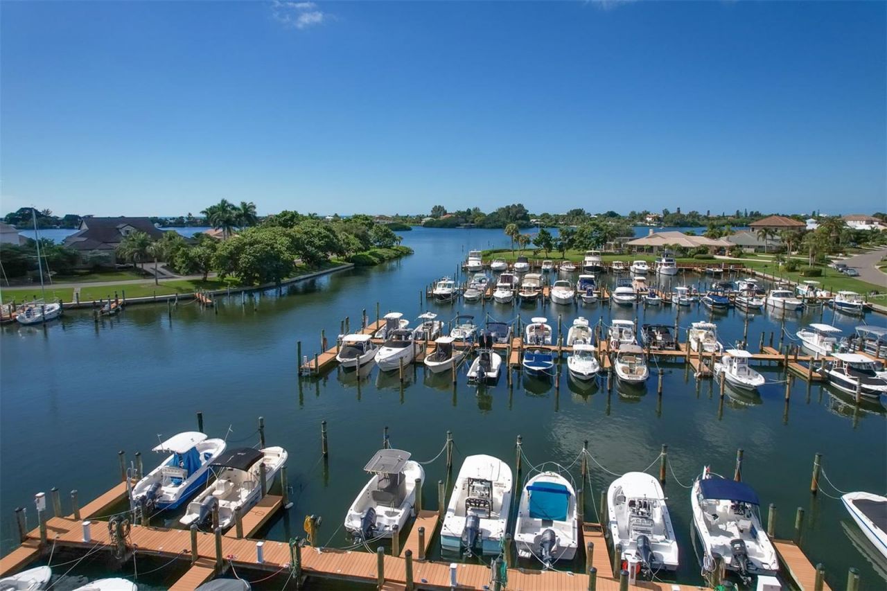 312 Yacht Harbor Drive, Osprey, FL 34229 Photo