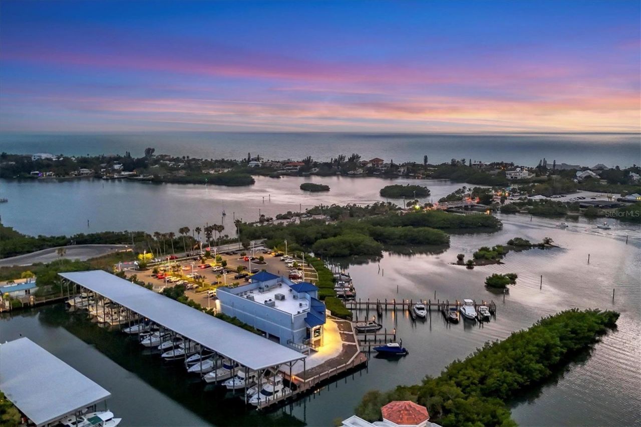 312 Yacht Harbor Drive, Osprey, FL 34229 Photo