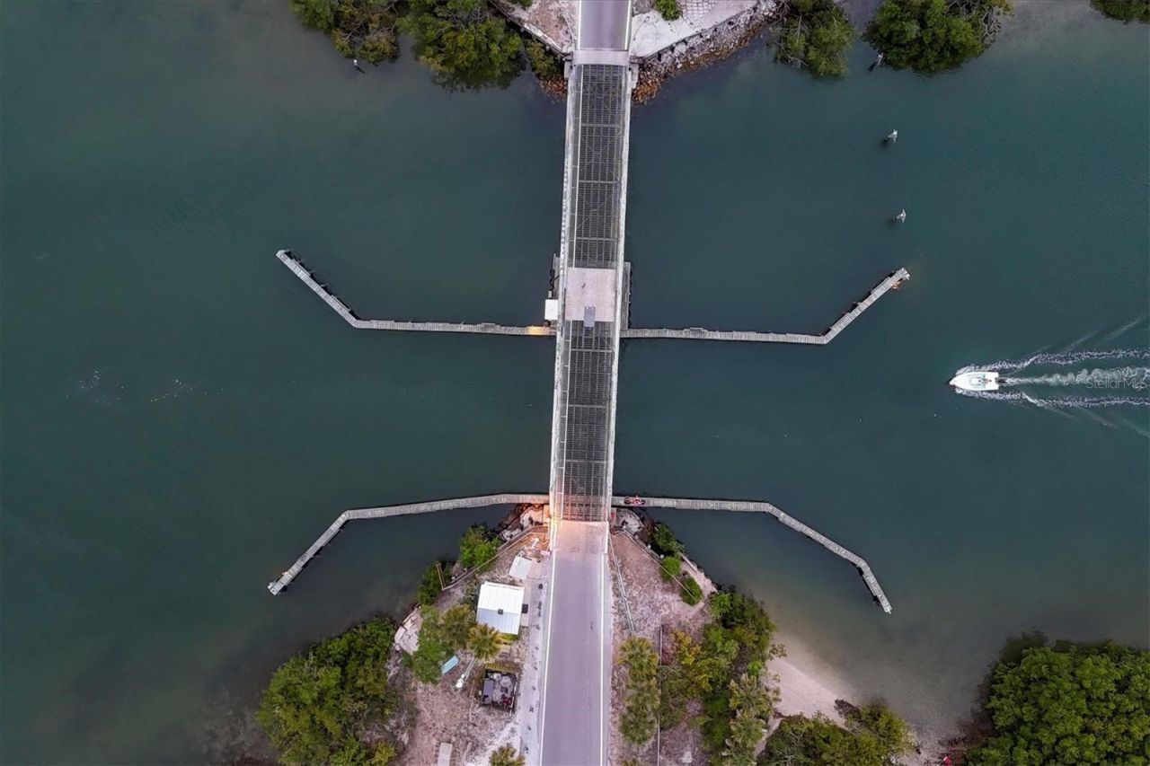 312 Yacht Harbor Drive, Osprey, FL 34229 Photo