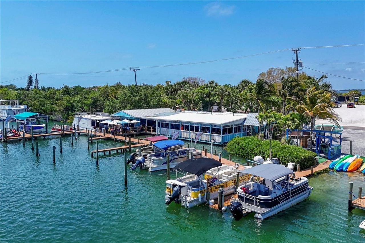 312 Yacht Harbor Drive, Osprey, FL 34229 Photo