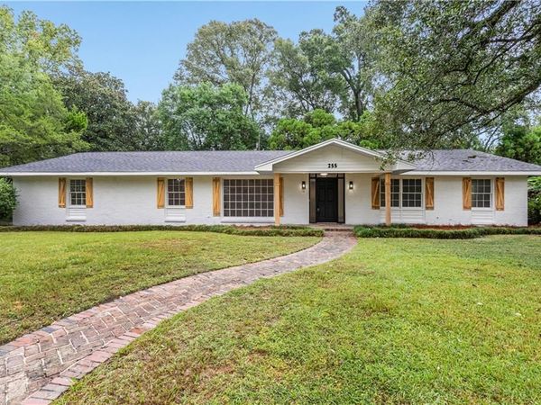 255 Berkley Court, Mobile, AL 36606