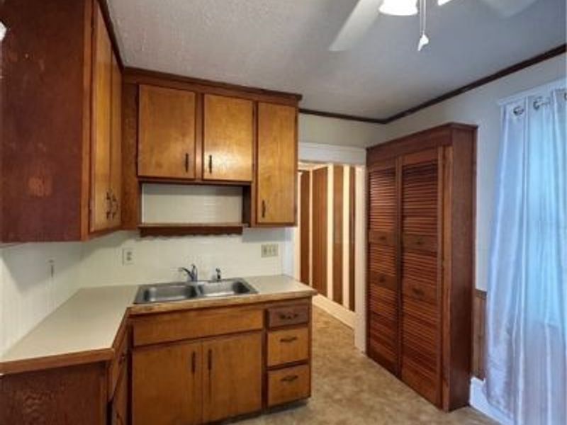 2134 7th Street SW, Akron, OH 44314 Photo 10