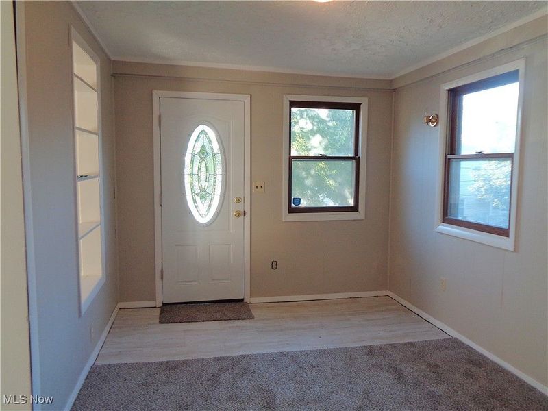 2134 7th Street SW, Akron, OH 44314 Photo 2