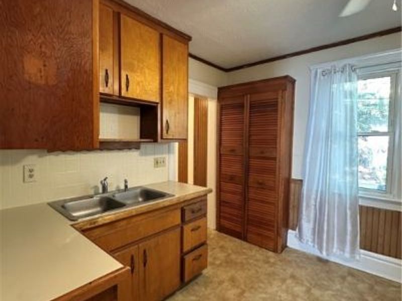 2134 7th Street SW, Akron, OH 44314 Photo 7