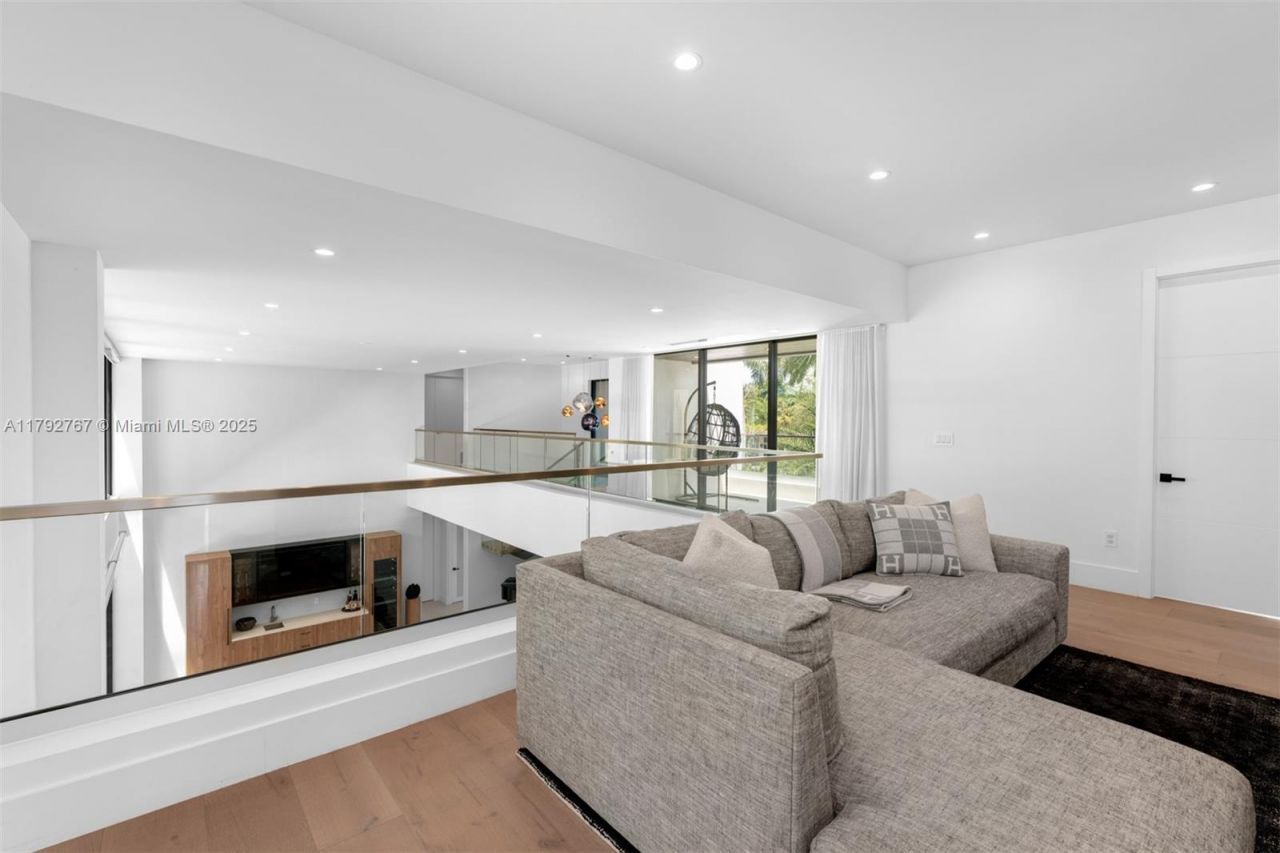 13180 Old Cutler Rd, Pinecrest, FL 33156 Photo