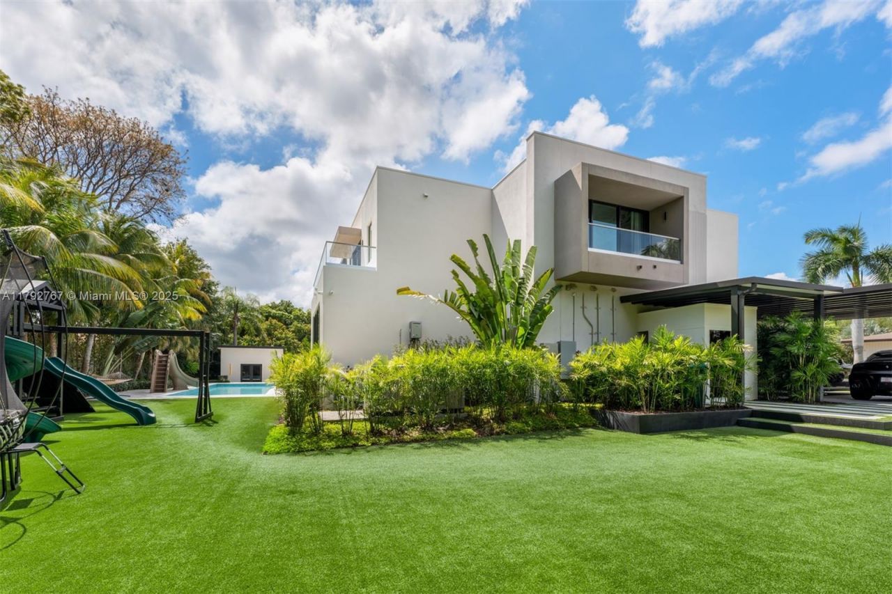 13180 Old Cutler Rd, Pinecrest, FL 33156 Photo