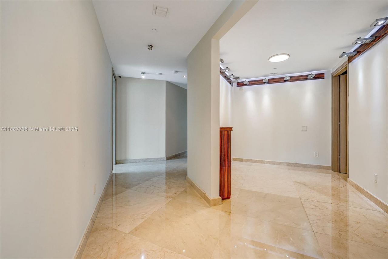 2711 S Ocean Dr, Unit 3705, Hollywood, FL 33019 Photo