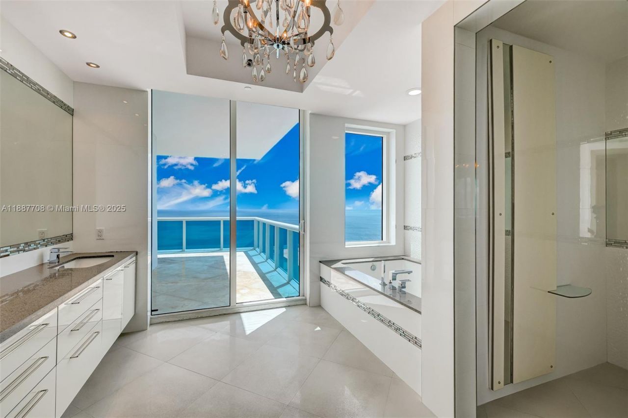 2711 S Ocean Dr, Unit 3705, Hollywood, FL 33019 Photo