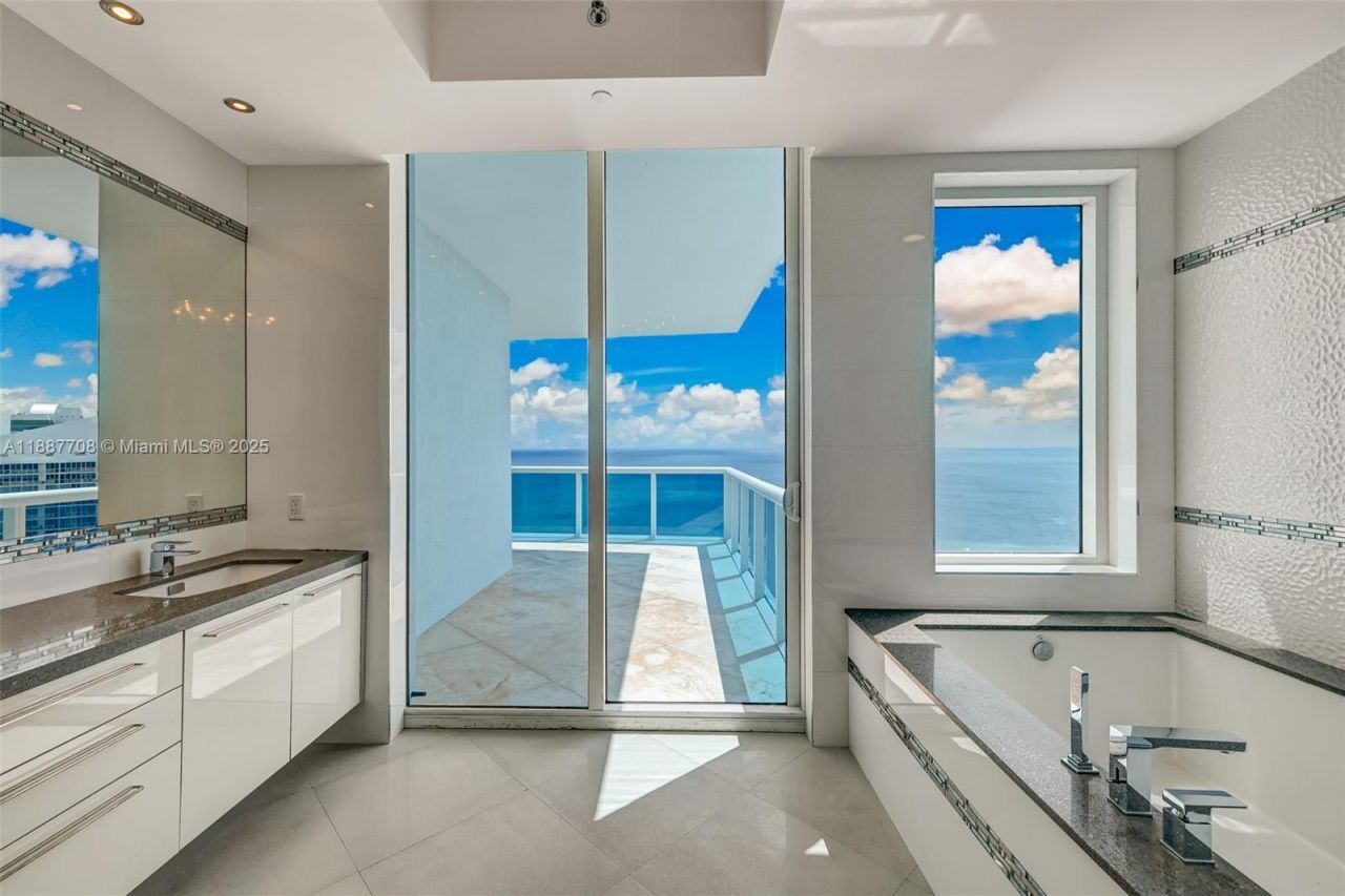 2711 S Ocean Dr, Unit 3705, Hollywood, FL 33019 Photo