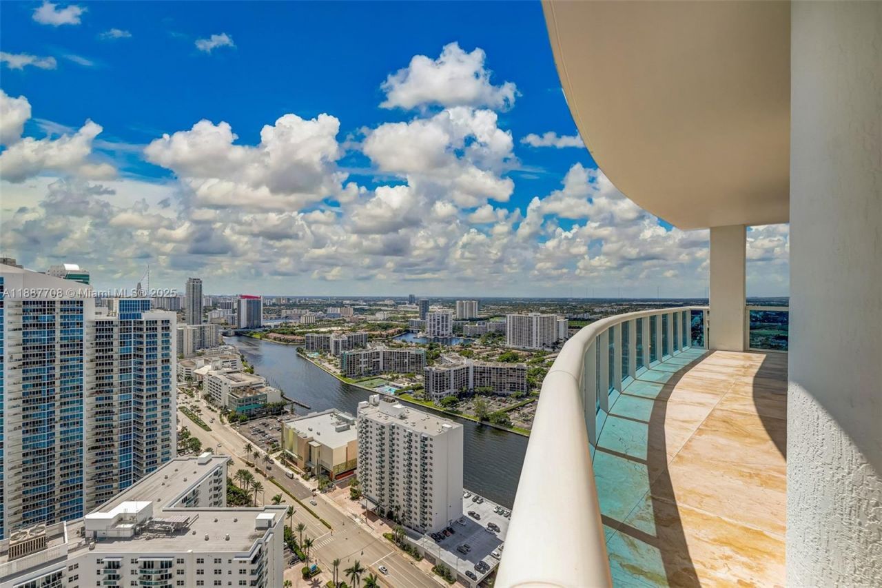 2711 S Ocean Dr, Unit 3705, Hollywood, FL 33019 Photo