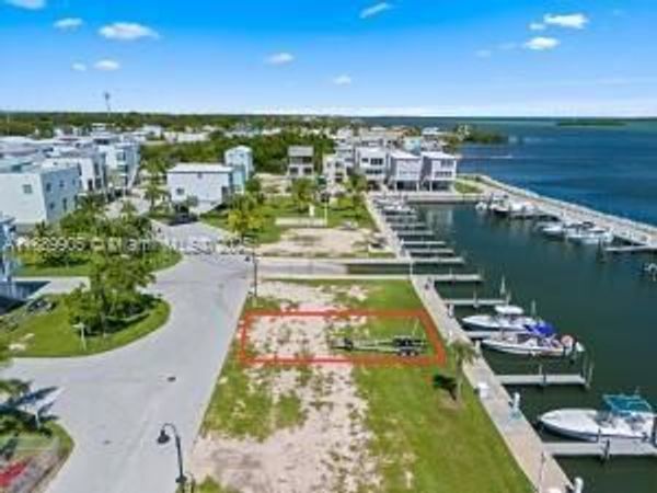 94825 Overseas Hwy, Key Largo, FL 33037