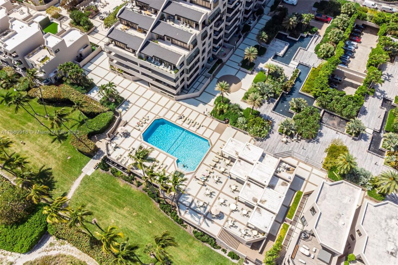 251 Crandon Blvd, Unit 625, Key Biscayne, FL 33149 Photo