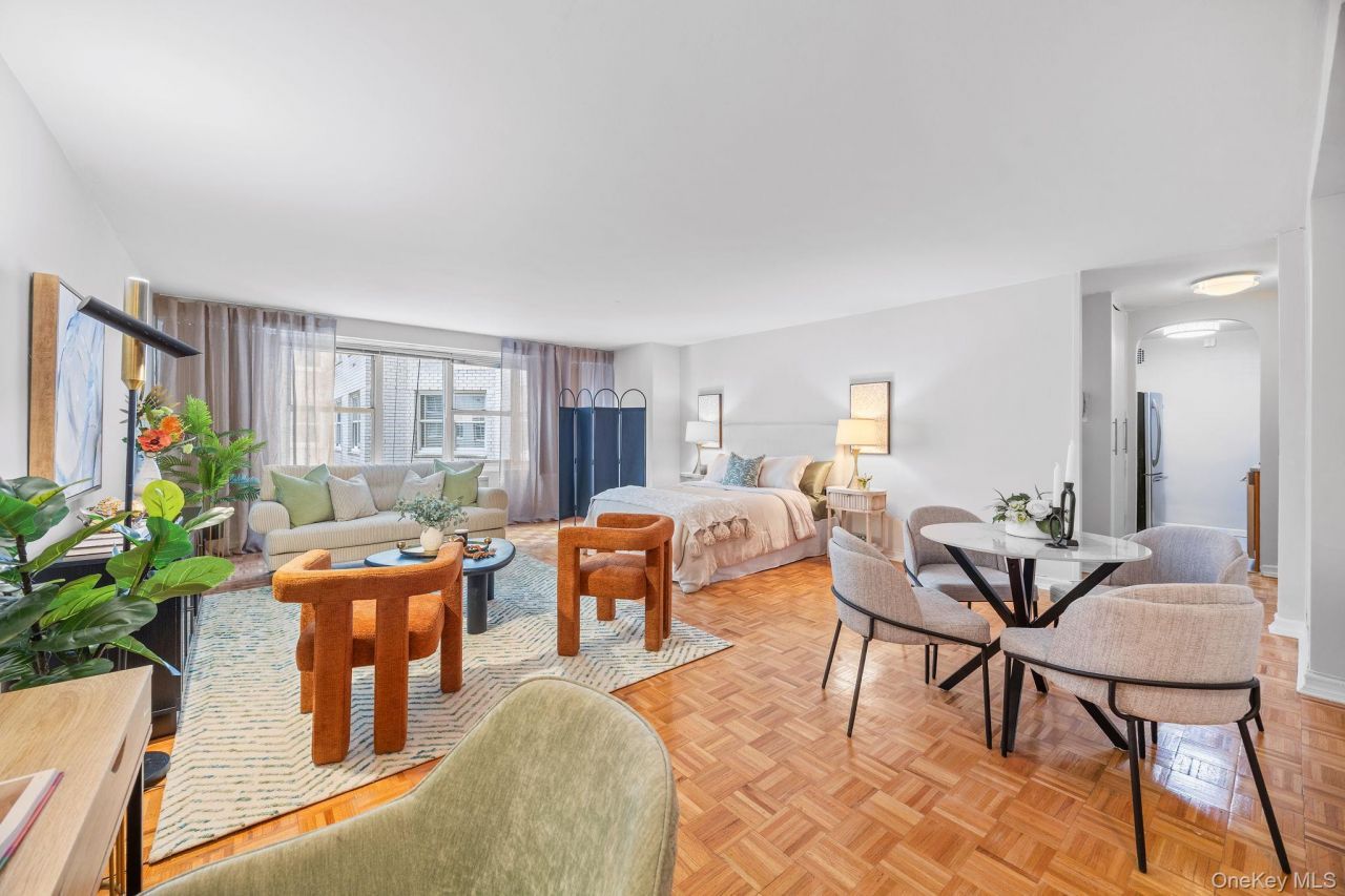 155 W 68th Street, Unit 6-16, New York, NY 10023 Main Photo