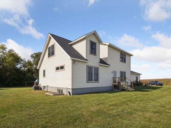 127 King Road, Bremen, IN 46506