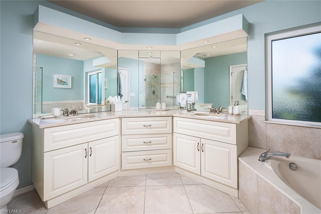 7048 Pelican Bay Blvd, Unit C104, Naples, FL 34108 Photo