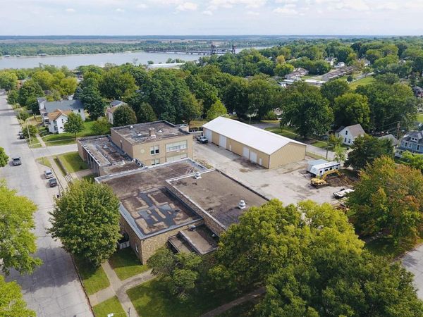 705 Maple Street, Burlington, IA 52601