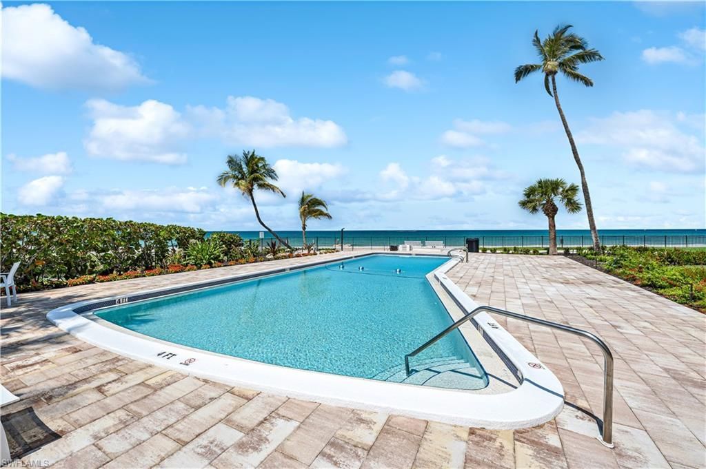 2121 Gulf Shore Blvd N, Unit 206, Naples, FL 34102 Photo