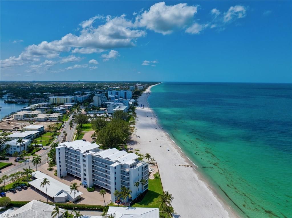 2121 Gulf Shore Blvd N, Unit 206, Naples, FL 34102 Photo