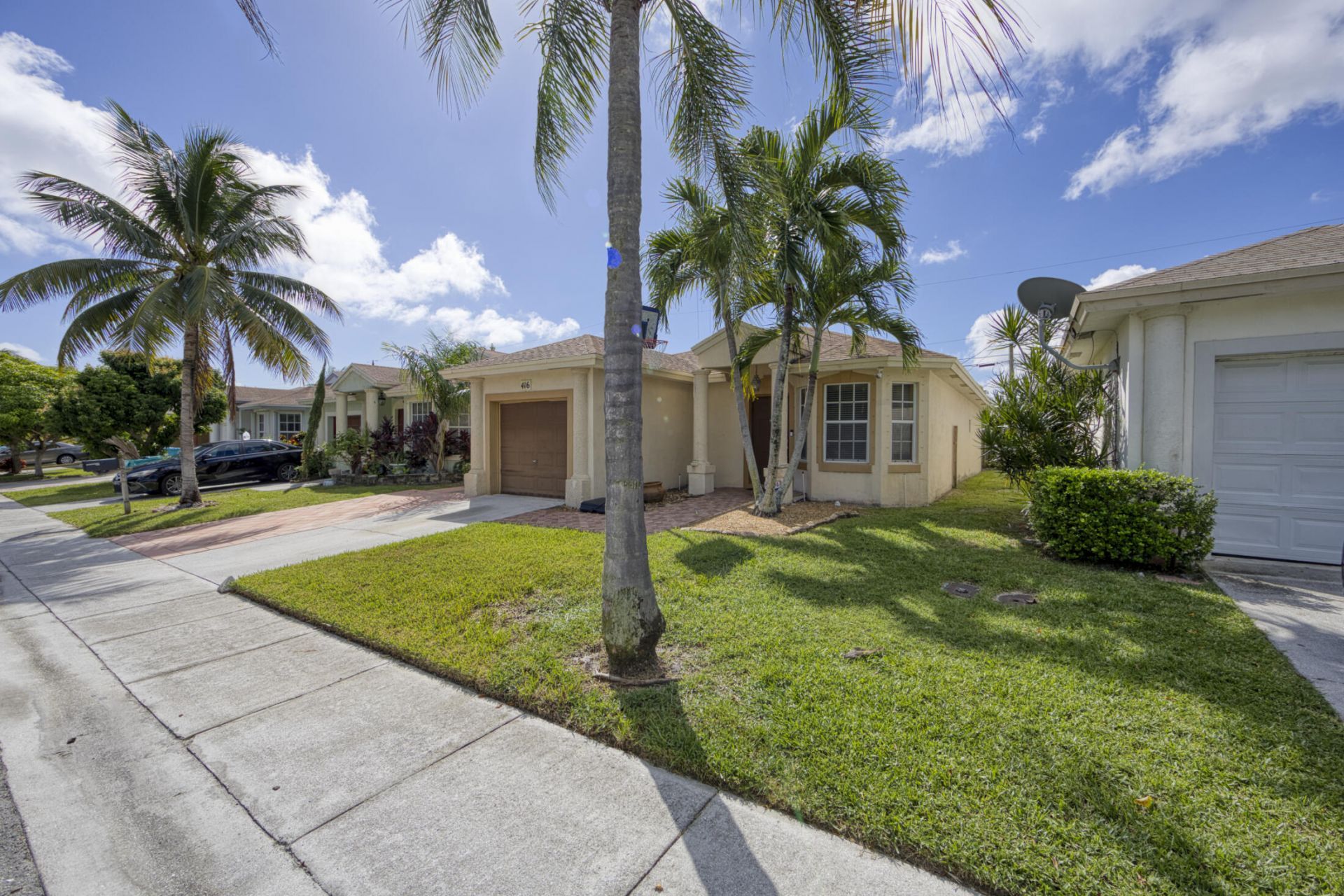 416 S Circle Drive S, Boynton Beach, FL 33435 Photo