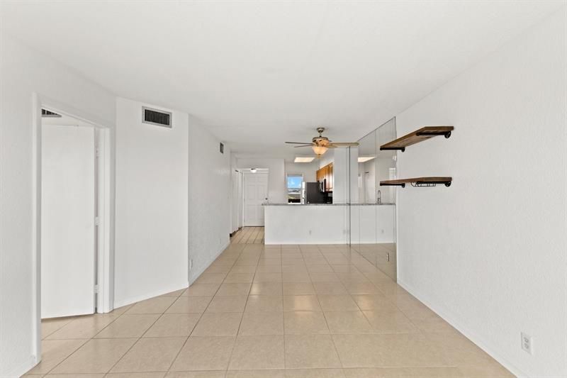 2106 S Cypress Bend Drive, Unit 506, Pompano Beach, FL 33069 Photo