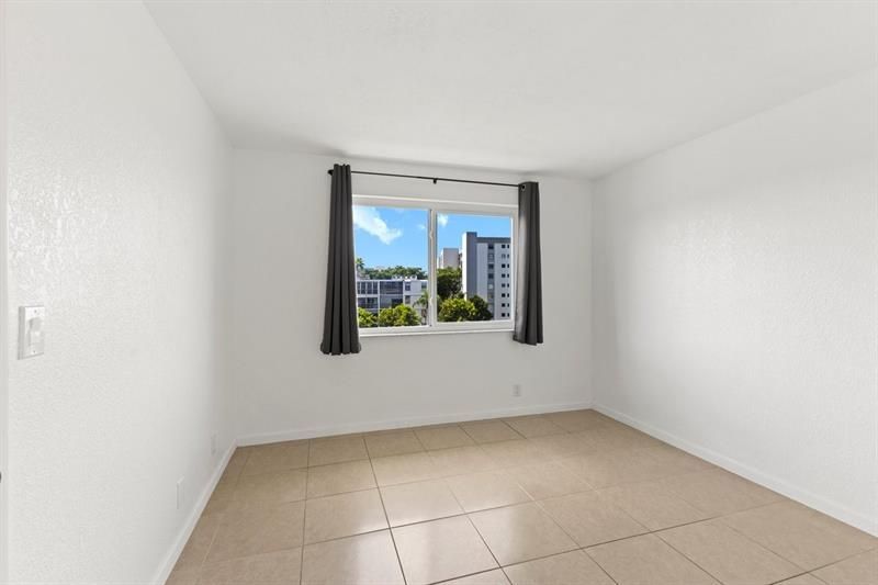 2106 S Cypress Bend Drive, Unit 506, Pompano Beach, FL 33069 Photo