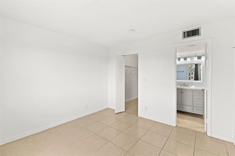 2106 S Cypress Bend Drive, Unit 506, Pompano Beach, FL 33069 Photo