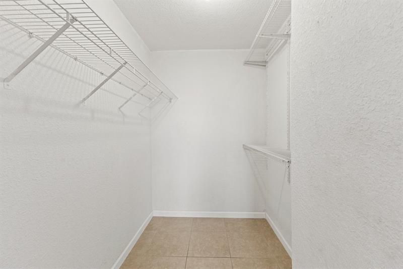 2106 S Cypress Bend Drive, Unit 506, Pompano Beach, FL 33069 Photo