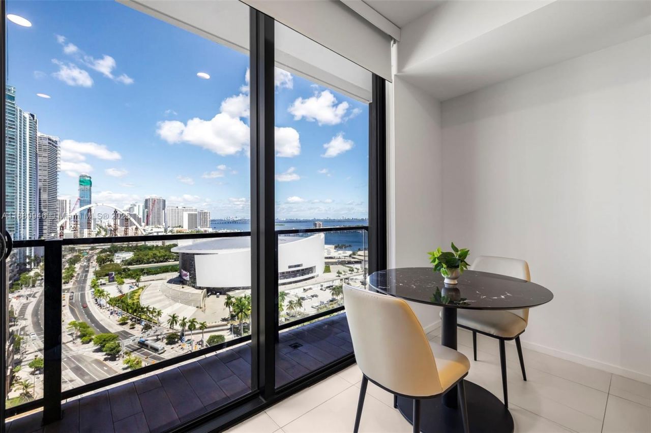 398 NE 5th St, Unit 1407, Miami, FL 33132 Photo