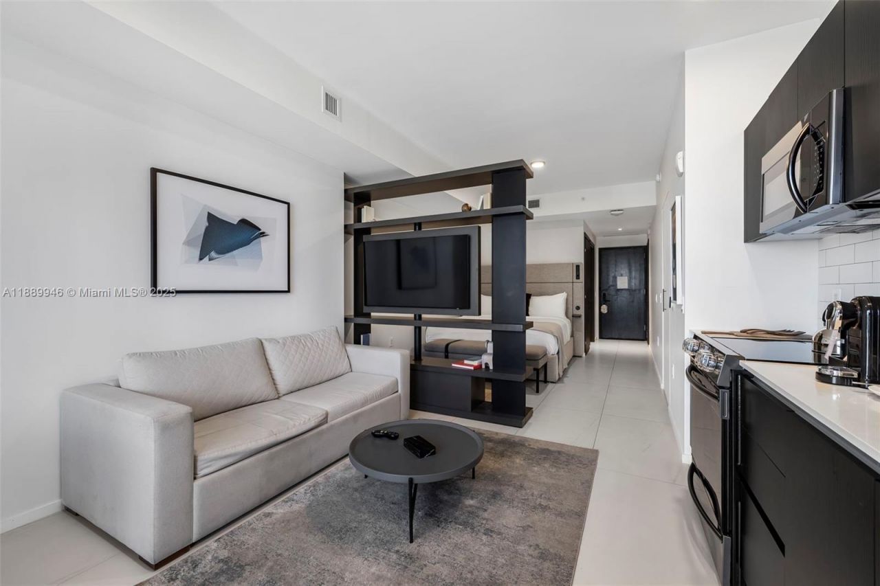 398 NE 5th St, Unit 1407, Miami, FL 33132 Photo