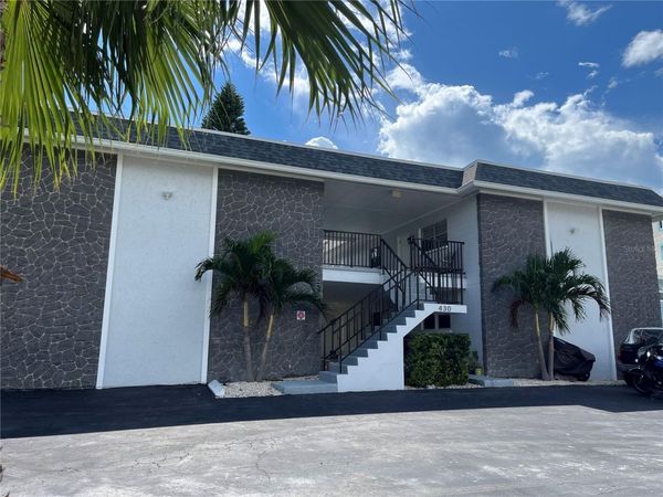 430 LARBOARD WAY, Unit 6, CLEARWATER BEACH, FL 33767