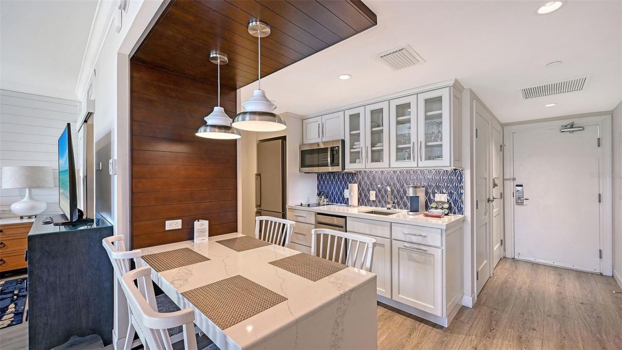 240 Sands Point Road, Unit 4205, Longboat Key, FL 34228 Photo