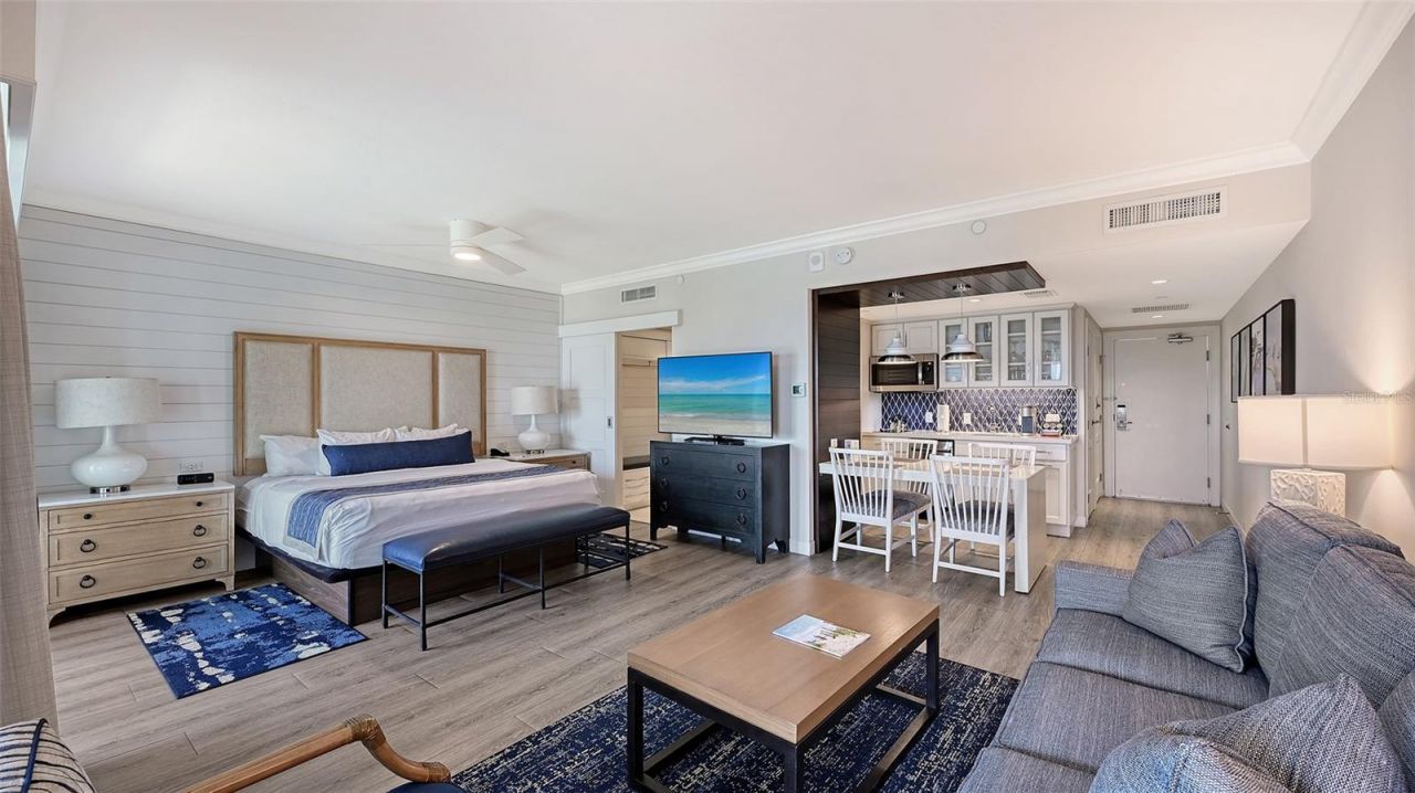 240 Sands Point Road, Unit 4205, Longboat Key, FL 34228 Photo