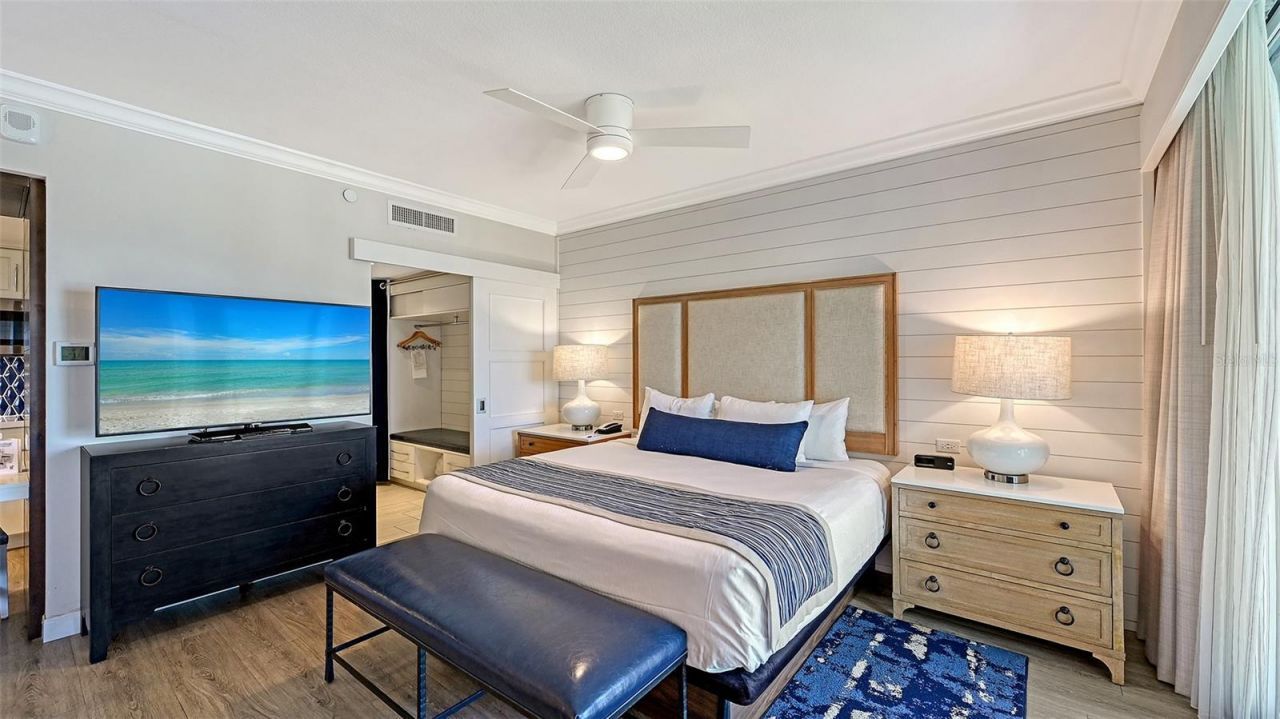 240 Sands Point Road, Unit 4206, Longboat Key, FL 34228 Photo