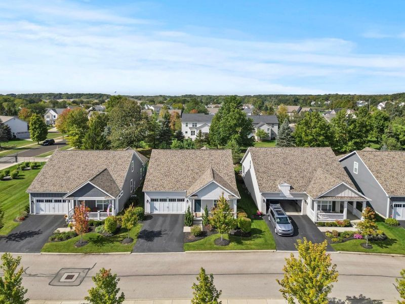 7678 Gateway Boulevard, Powell, OH 43065 Photo 2