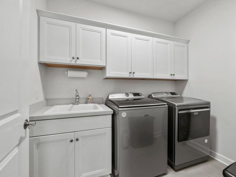 7678 Gateway Boulevard, Powell, OH 43065 Photo 33