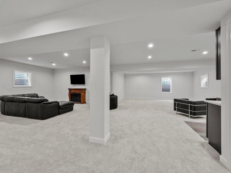 7678 Gateway Boulevard, Powell, OH 43065 Photo 34