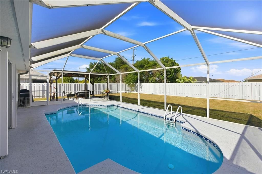 513 SE 27th Ter, Cape Coral, FL 33904 Photo