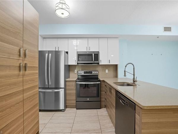 6401 Aragon WAY, Unit 103, FORT MYERS, FL 33966