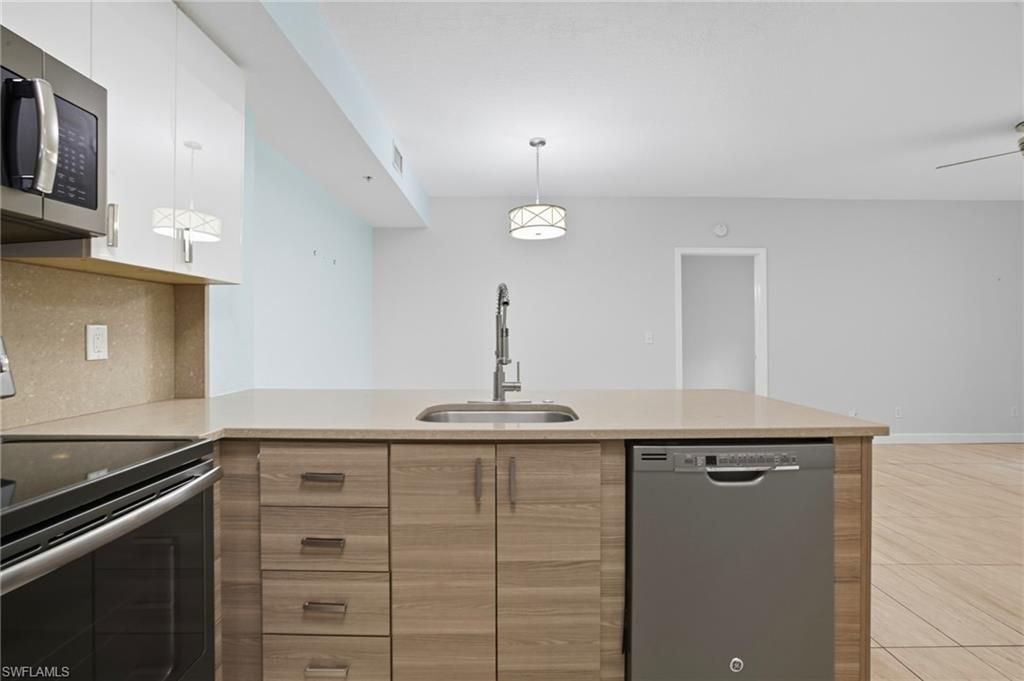 6401 Aragon Way, Unit 103, Fort Myers, FL 33966 Photo