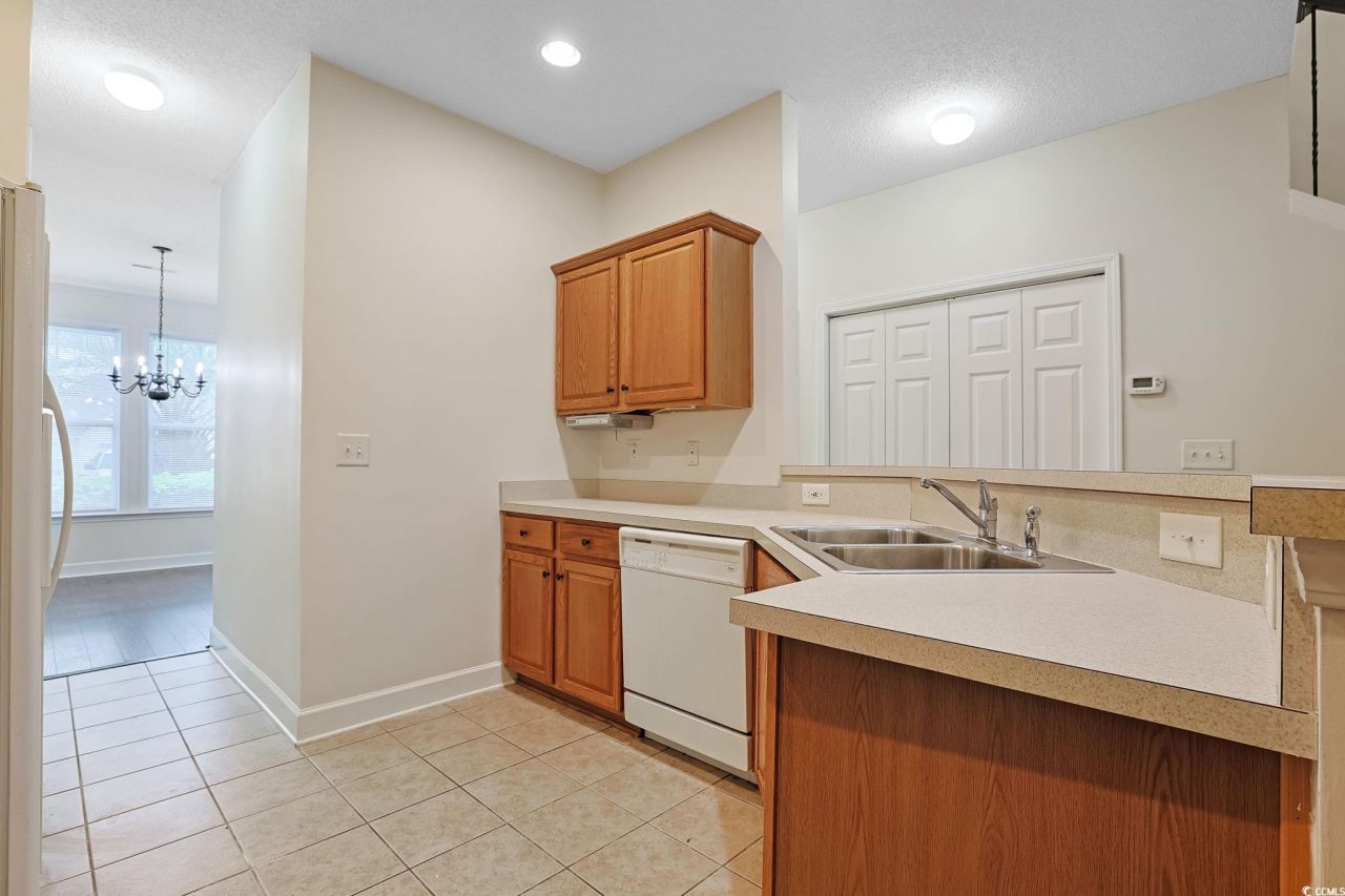 6095 Catalina Dr. Photo 11