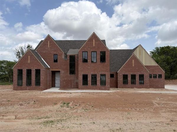 1046 Lucas Way, Newcastle, OK 73065