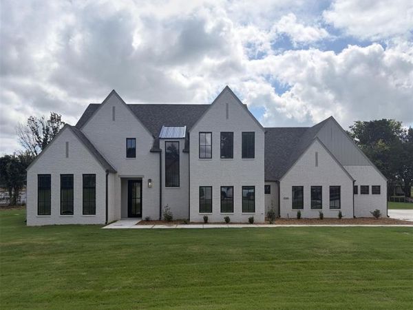 1046 Lucas Way, Newcastle, OK 73065