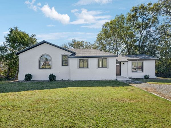 1000 Pruitt Ln, Gallatin, TN 37066